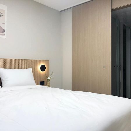Golden Planet Incheon Hotel Exterior foto
